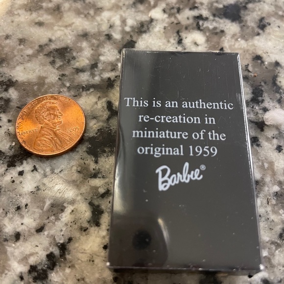 BARBIE!!!! The 40th Anniversary Barbie! - Picture 3 of 10